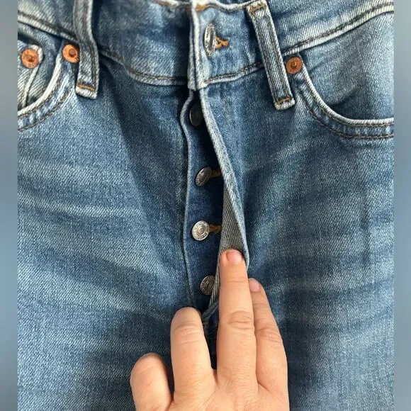 {Re/Done} 90’s High-Rise Ankle Crop Distressed Jeans, NWT sz 28 - Picture 10 of 10